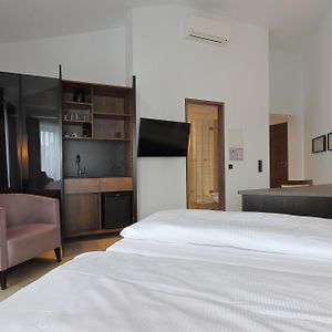 Chambre Standarde Lit Queen-Size