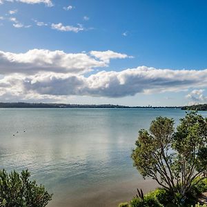 Harbour View - Westmere Holiday Apartment