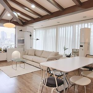 Appartement à 3 Chambres à Coucher