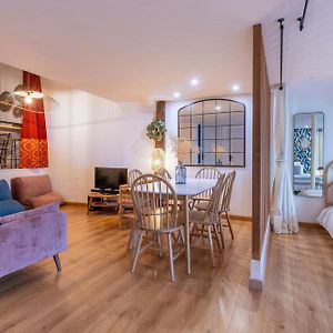 Appartement à 2 Chambres à Coucher
