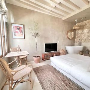Studio De Charme Pour Un Sejour En Amoureux - 2P - Flat-Guest