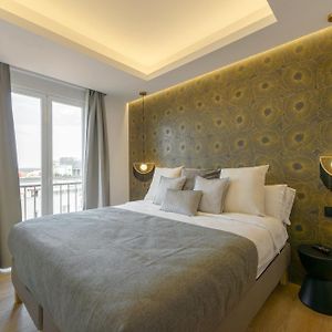 Gran Via Capitals By Monaro*****