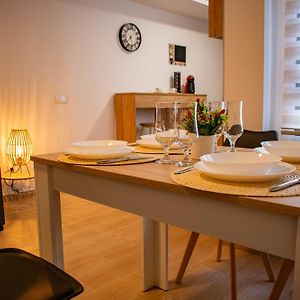 Appartement à 3 Chambres à Coucher