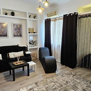 Tantra Studio 1 Conta Universitate