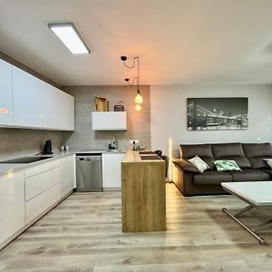 Appartement à 2 Chambres à Coucher