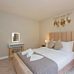 Imperial Leinster Garden Apartment