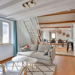 Appartement à 3 Chambres à Coucher