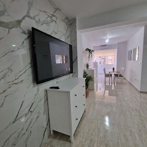 Appartement à 3 Chambres à Coucher