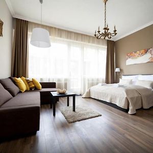 Appartement à 3 Chambres à Coucher