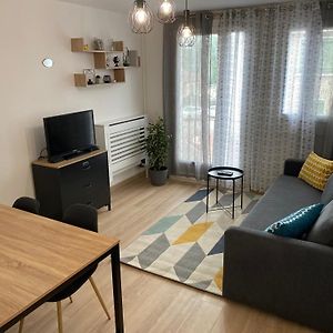 Appartement à 2 Chambres à Coucher