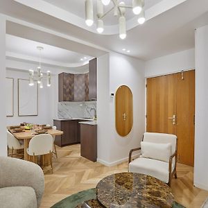 Appartement à 2 Chambres à Coucher