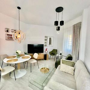 Historical Centre! Private Terrace & Gym-Near Public Parking