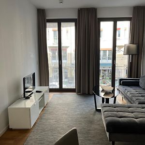 Modern Apartment In Mitte
