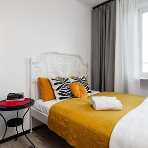 Rose Corner Rozana In The Heart Of Old Mokotow