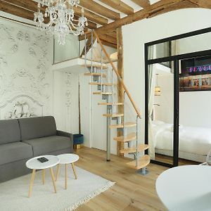 Appartement à 2 Chambres à Coucher