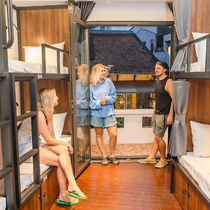 Dormitory Room Mixed