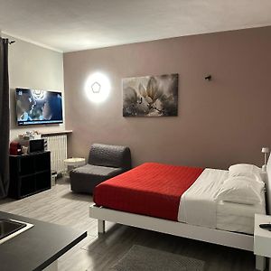 Studio Lit King-Size