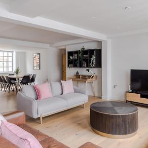 Appartement à 3 Chambres à Coucher