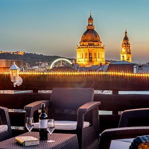 Opera Panoramic Penthouse Suite