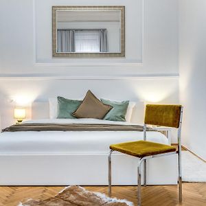 Appartement à 3 Chambres à Coucher