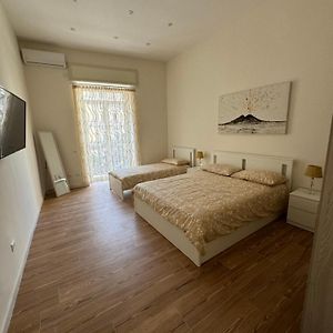 Appartement à 3 Chambres à Coucher