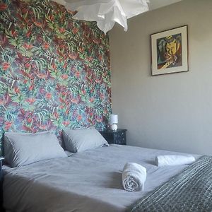 Appartement à 2 Chambres à Coucher