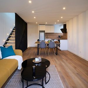 Appartement à 2 Chambres à Coucher