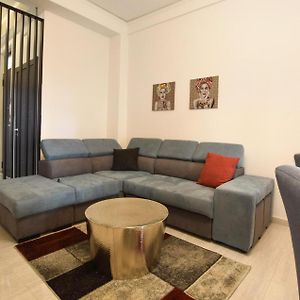 Appartement à 3 Chambres à Coucher