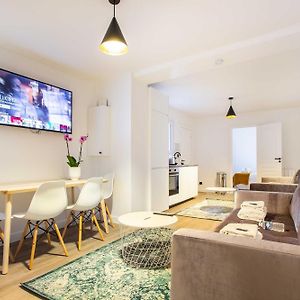 Elegant Apartment - 2Bd - 8P - Eiffel Tower
