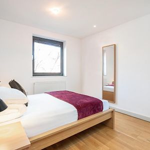 Appartement à 3 Chambres à Coucher
