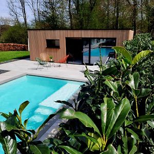 Pool House 85