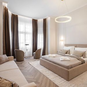 A20 - Boutique Apartment Best Location, By Bqa