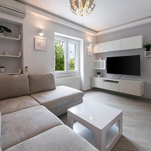 Sunset Premium Residence IV