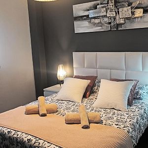 Appartement à 3 Chambres à Coucher