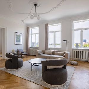 3 Bedroom Apartment In Lovely Area