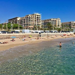 A&H Homes - Cannes Beach - Near Train Station
