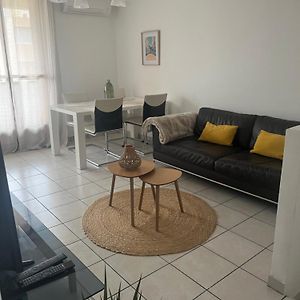Appartement à 2 Chambres à Coucher