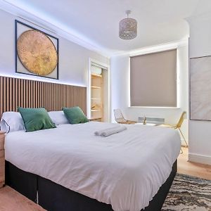 Birmingham City Centre Apartment Broad Street