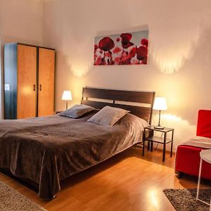 Cozy Apartment In Prague'S Best Area