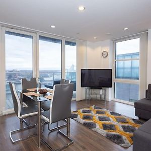 Stylish Mediacity 2Bed, Sleeps 6, Amazing Views