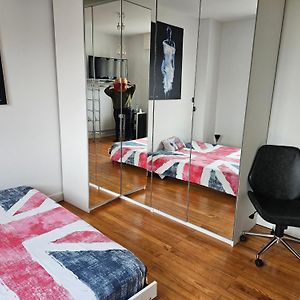 Une Chambre Chez Christina 250M De La Plage