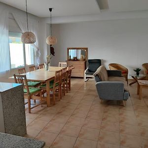 Appartement à 3 Chambres à Coucher