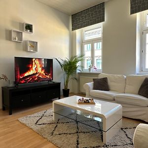 Appartement à 2 Chambres à Coucher