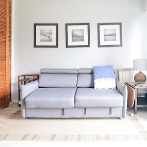 Studio Lit Queen-Size