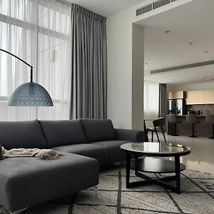 Appartement à 3 Chambres à Coucher