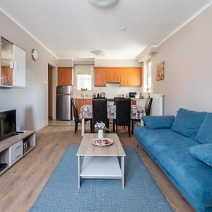 Appartement à 2 Chambres à Coucher
