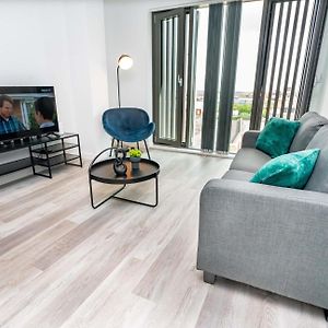 Fantastic Central Birmingham 2 Bed Apartment