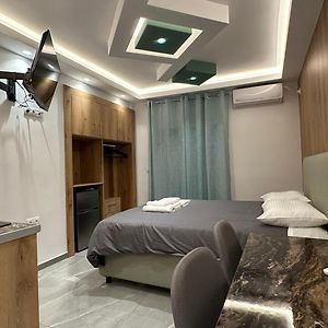 Luxury Semi Basement Apartment With Terrace