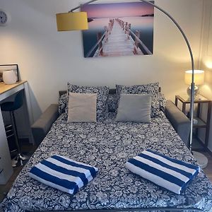 Joli Studio Vue Mer, Piscine, Tennis, Parking