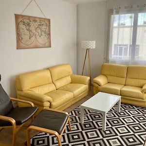 Appartement à 3 Chambres à Coucher